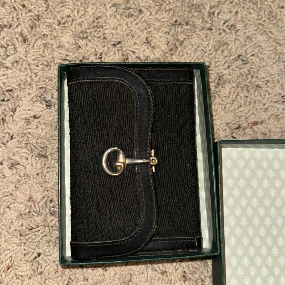 Vintage GUCCI Suede Clasp Wallet